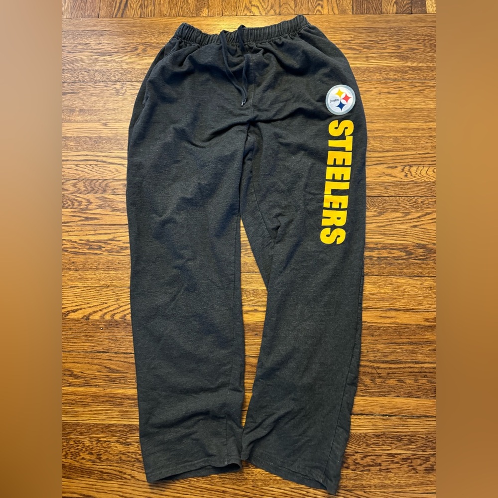 #489 PITTSBURGH STEELERS CHARCOAL BLACK COLORED Sweatpants. Size XL